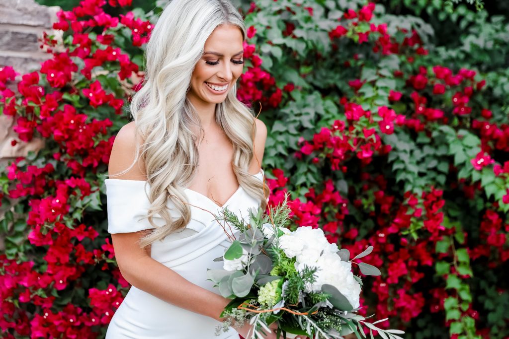 Outdoor wedding hairstyles that you'll love! - Click to explore the most gorgeous hairstyles that are perfect for outdoor weddings! 